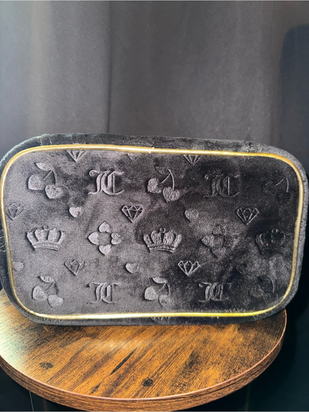 Juicy Couture Black Velvet and Pink Satin-Lined Cosmetic Case NWT - Picture 4 of 9
